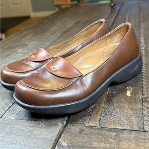 Dansko Desiree Brown Leather shoes Loafers womens Size 5.5 Slip On Comfort Shoes